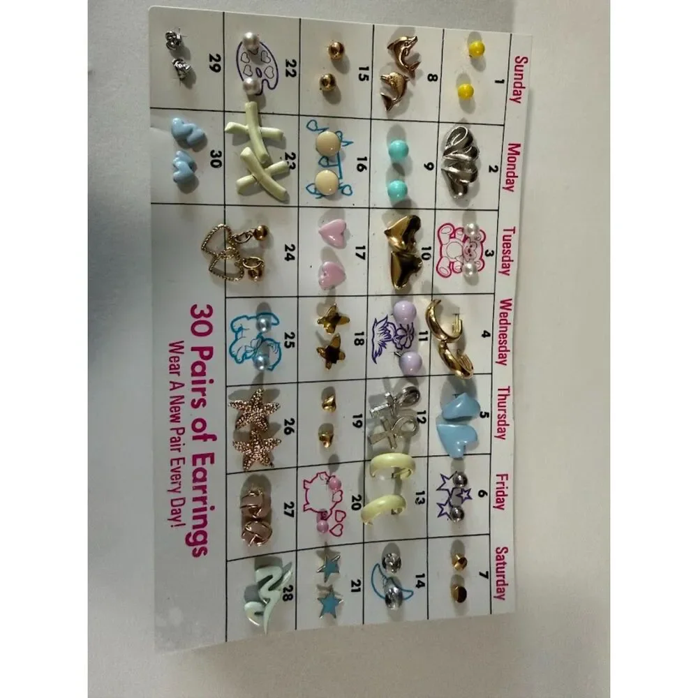 30-day earring calendar set